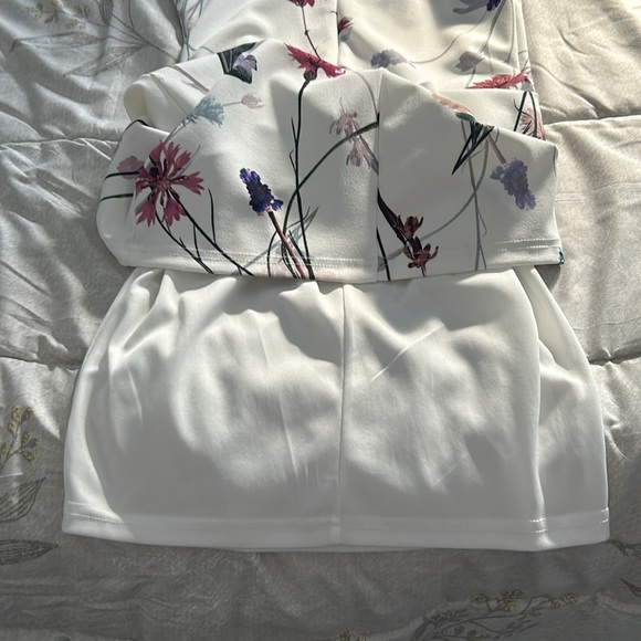 Floral mini dress - Picture 4 of 5